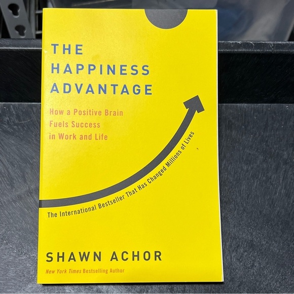 The Happiness Advantage Book - Picture 1 of 2